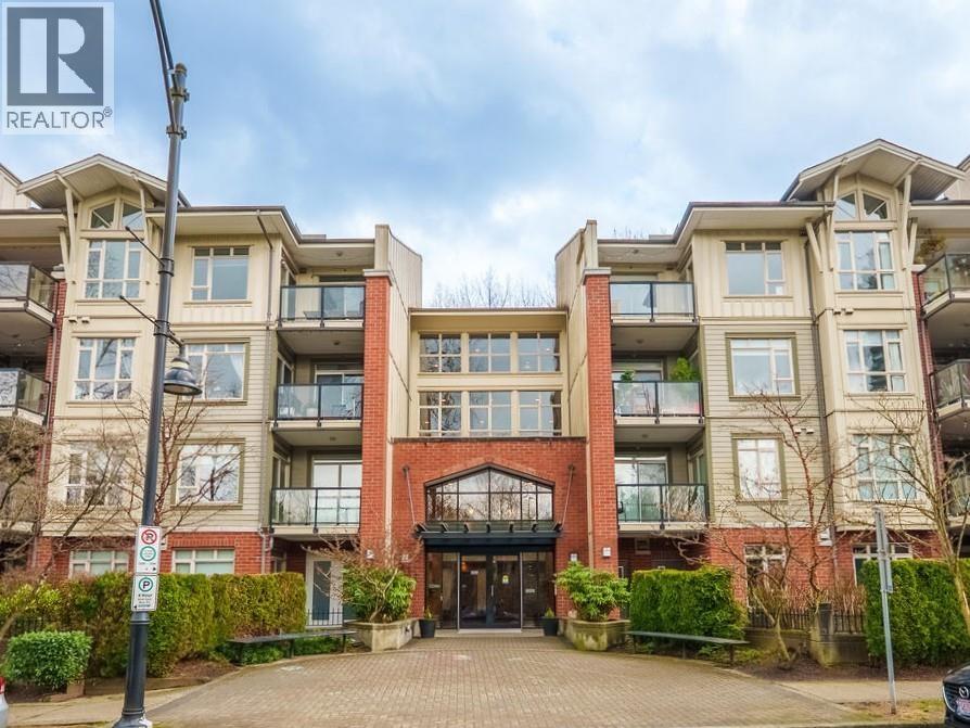 105 100 CAPILANO ROAD, Port Moody, British Columbia