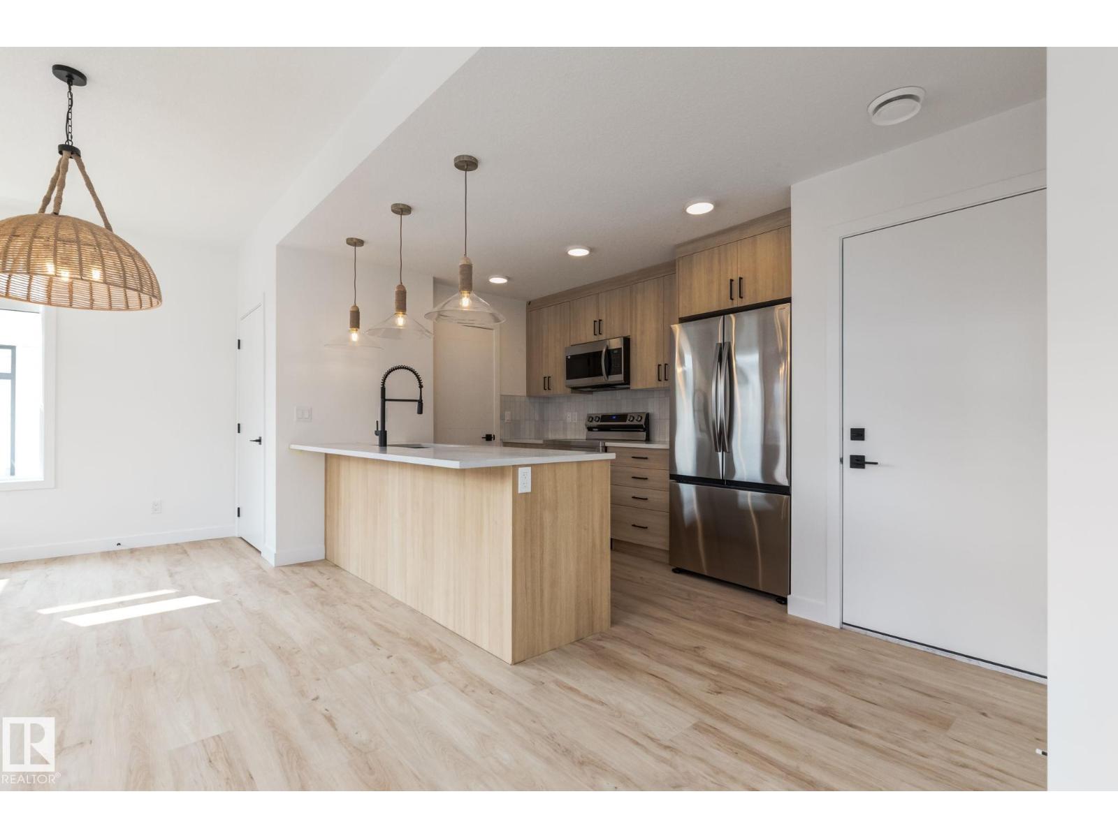 #40 16231 19 Av Sw, Edmonton, Alberta  T6W 5C6 - Photo 5 - E4470150