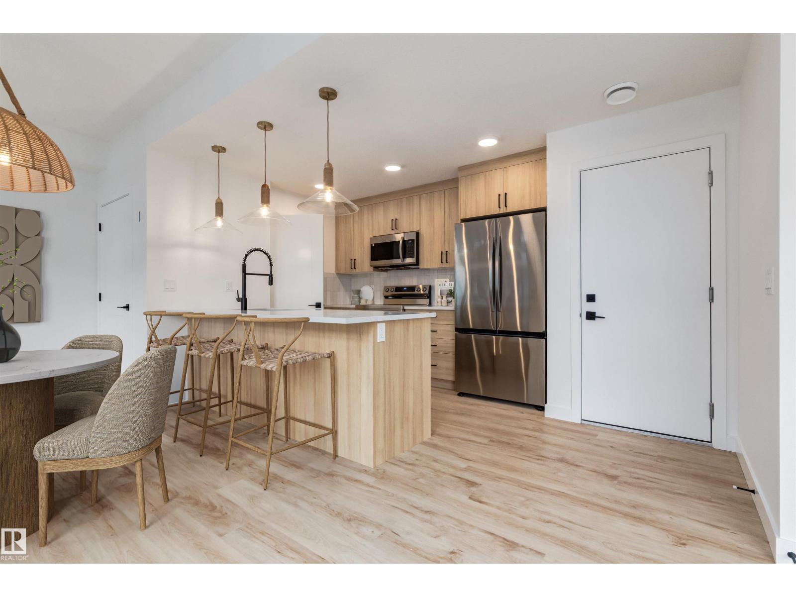 #40 16231 19 Av Sw, Edmonton, Alberta  T6W 5C6 - Photo 4 - E4470150