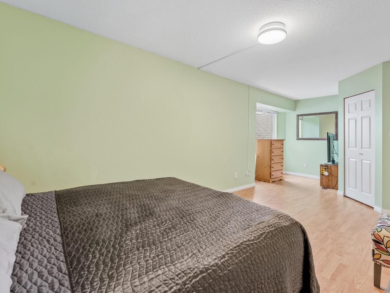 210 10308 155a Street, Surrey, British Columbia  V3R 4K5 - Photo 11 - R3081224