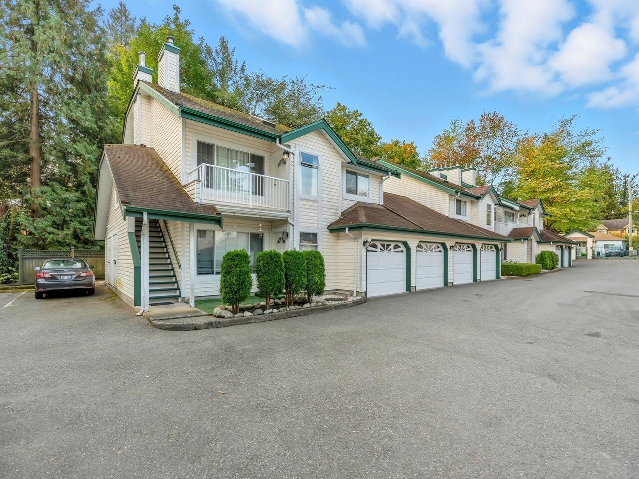 210 10308 155A STREET, Surrey, British Columbia