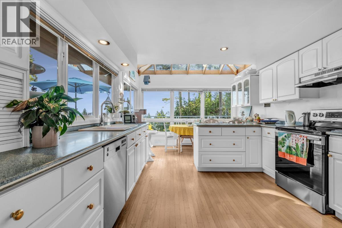 4415 Woodcrest Road, West Vancouver, British Columbia  V7S 2W2 - Photo 13 - R3081379