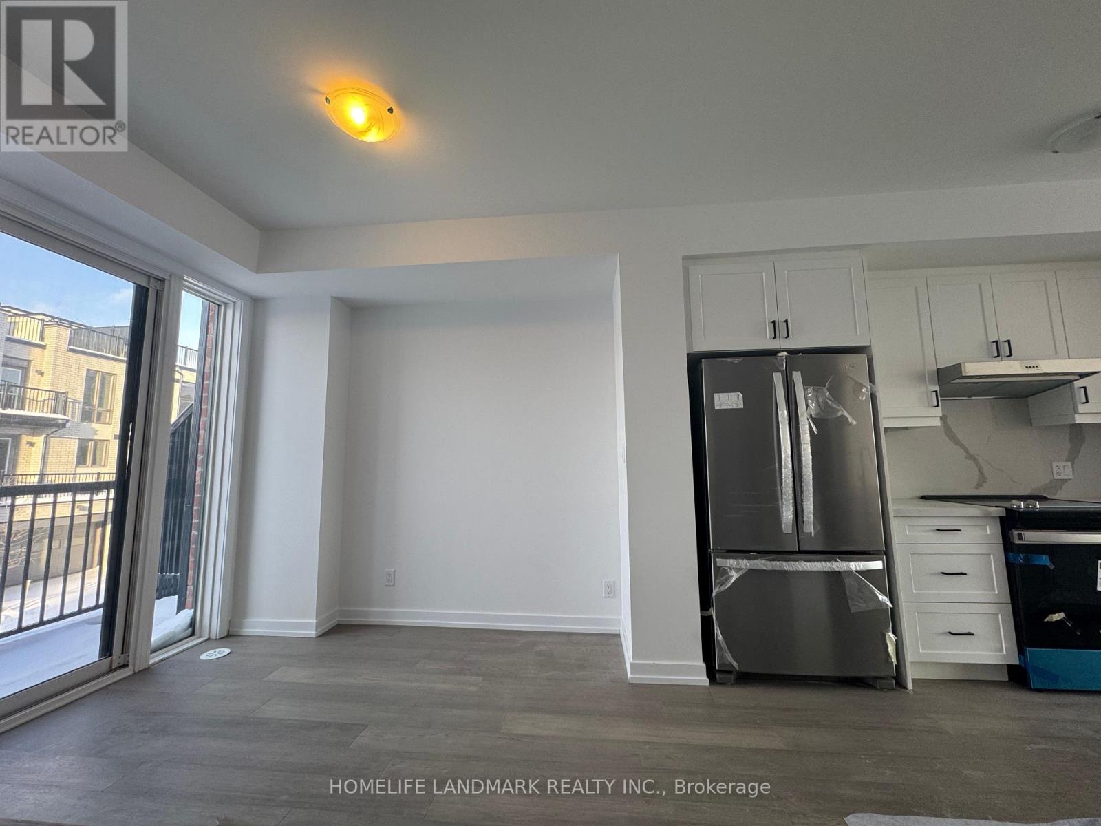 27 Bancroft Lane, Richmond Hill, Ontario  L4E 1M1 - Photo 6 - N12546526