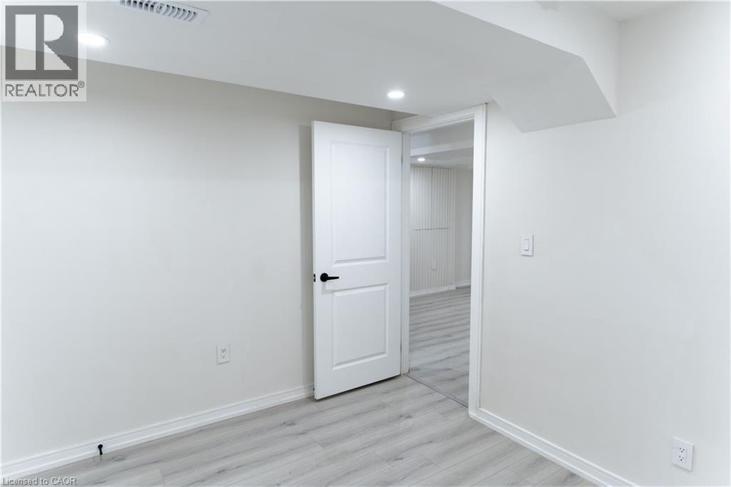 5335 Bushelgrove Circle Unit# Basement, Mississauga, Ontario  L3M 6C6 - Photo 10 - 40799807