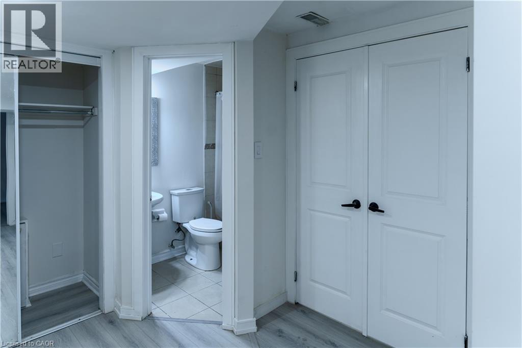 5335 Bushelgrove Circle Unit# Basement, Mississauga, Ontario  L3M 6C6 - Photo 12 - 40799807