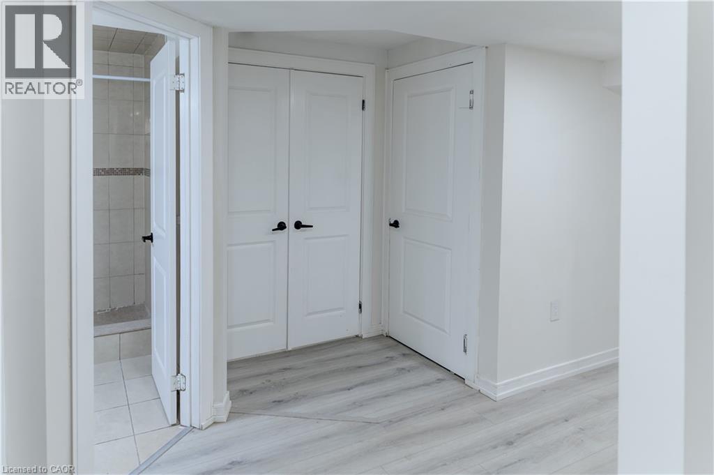 5335 Bushelgrove Circle Unit# Basement, Mississauga, Ontario  L3M 6C6 - Photo 14 - 40799807