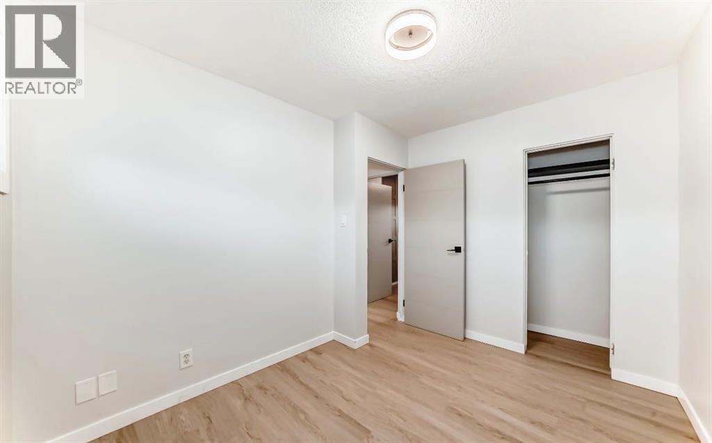 423 Regal Park Ne, Calgary, Alberta  T2E 0S6 - Photo 21 - A2280028