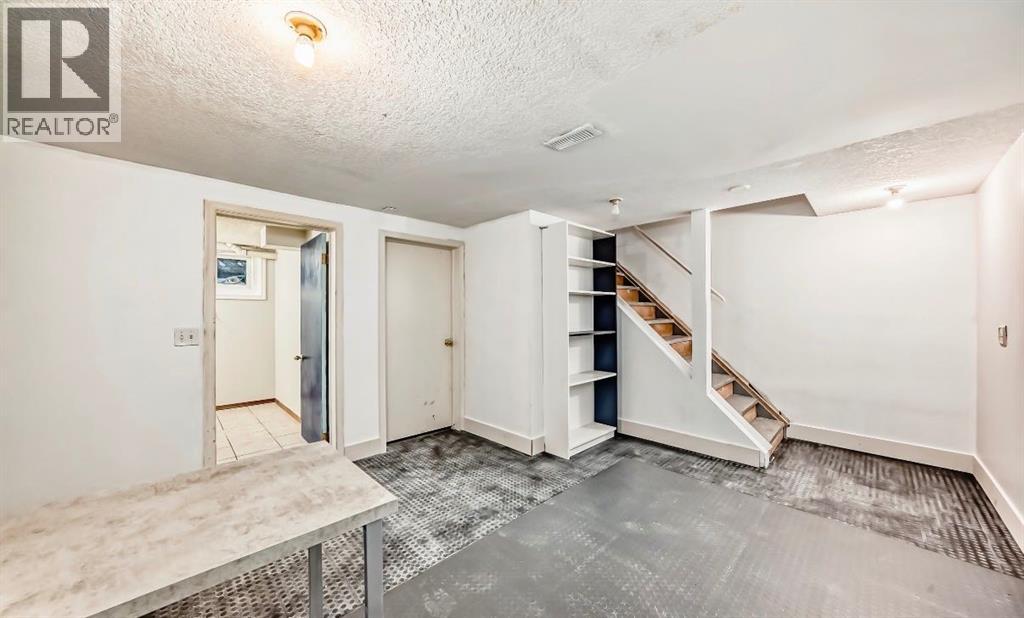 423 Regal Park Ne, Calgary, Alberta  T2E 0S6 - Photo 25 - A2280028