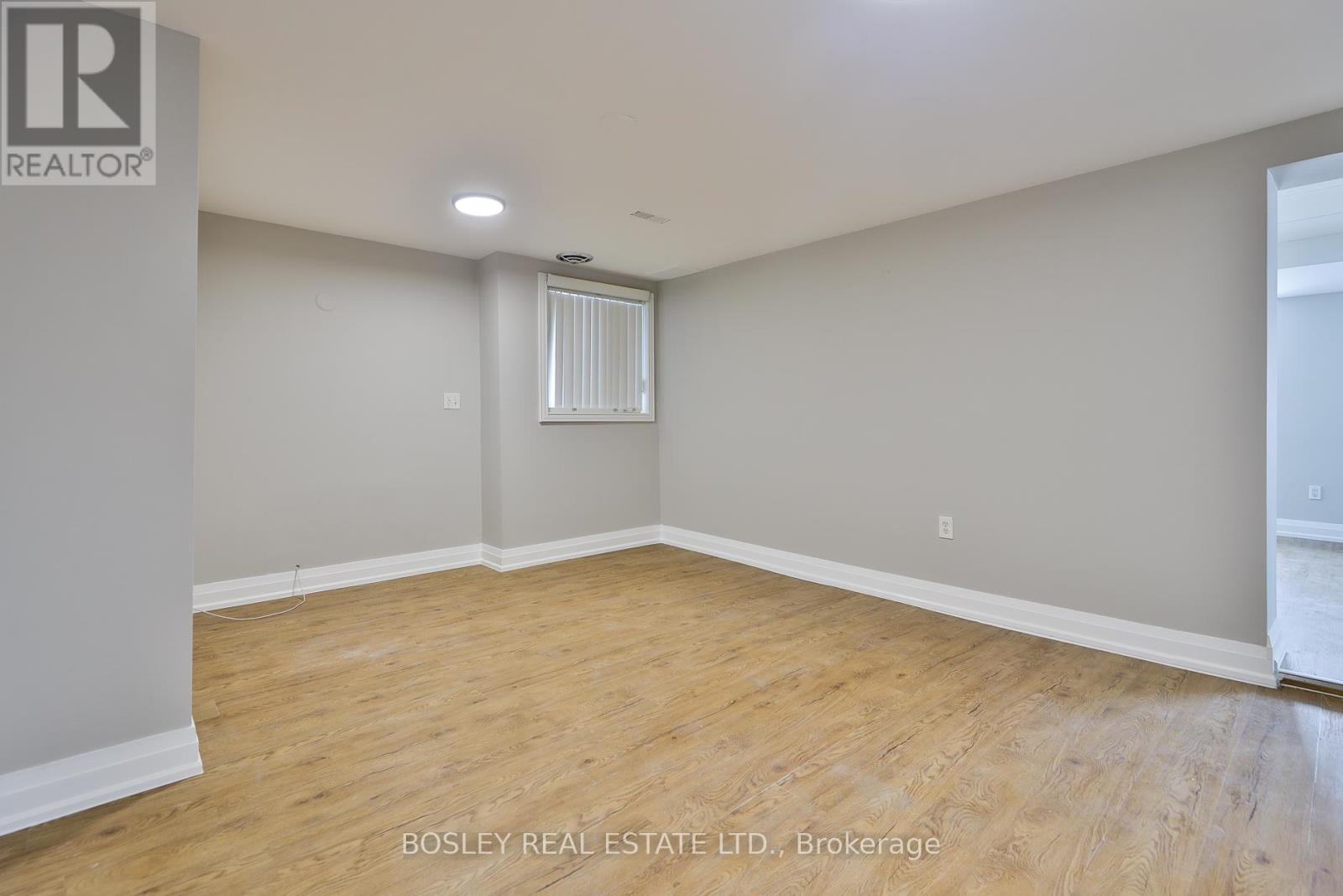 205 - 60 King Road, Richmond Hill, Ontario  L4E 2T7 - Photo 5 - N12714242