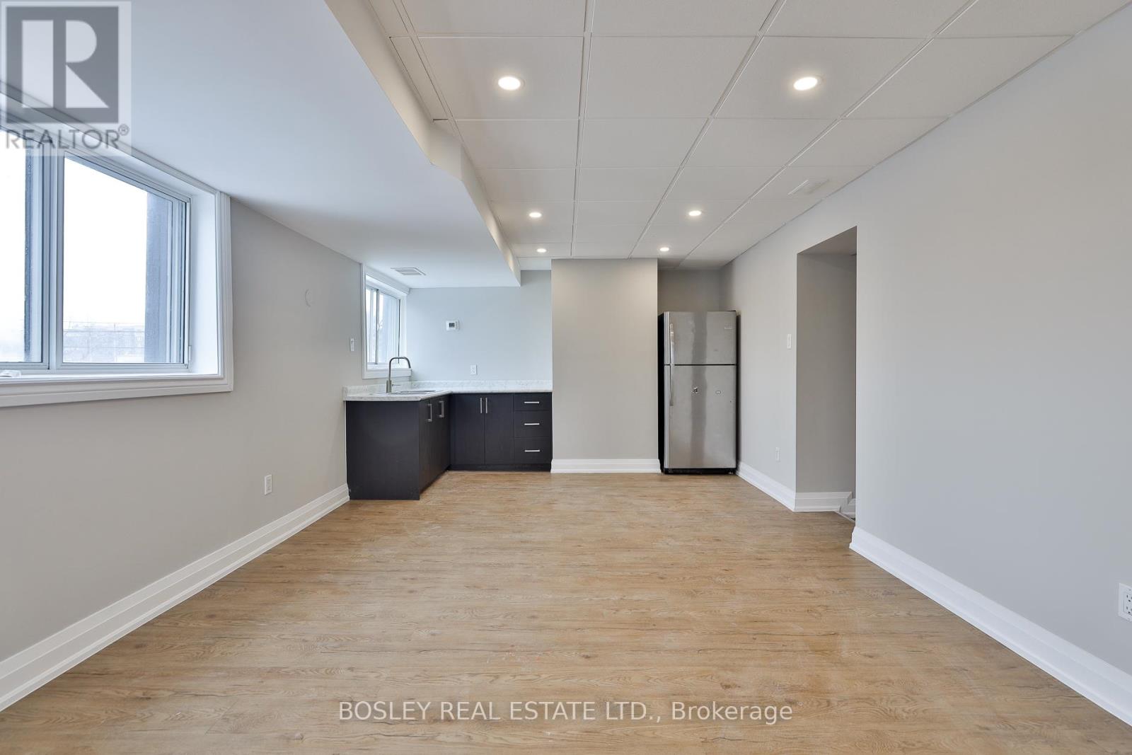 205 - 60 King Road, Richmond Hill, Ontario  L4E 2T7 - Photo 9 - N12714242