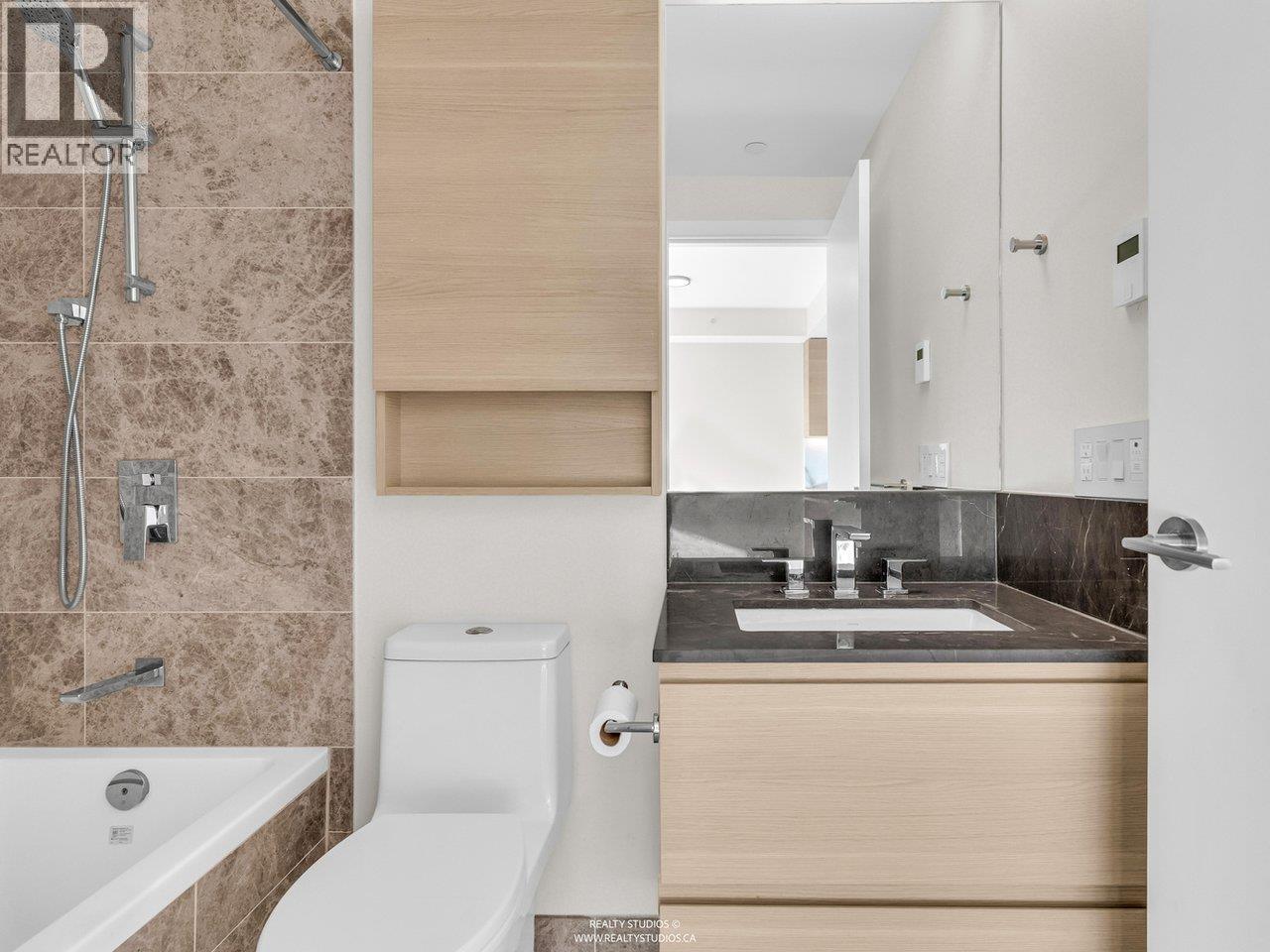 606 305 Morrissey Road, Port Moody, British Columbia  V3H 0M3 - Photo 8 - R3081360