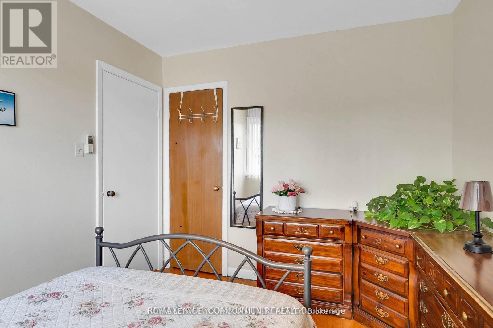 119 Dalrymple Drive, Toronto (Rockcliffe-Smythe), Ontario  M6N 4S2 - Photo 21 - W12714208