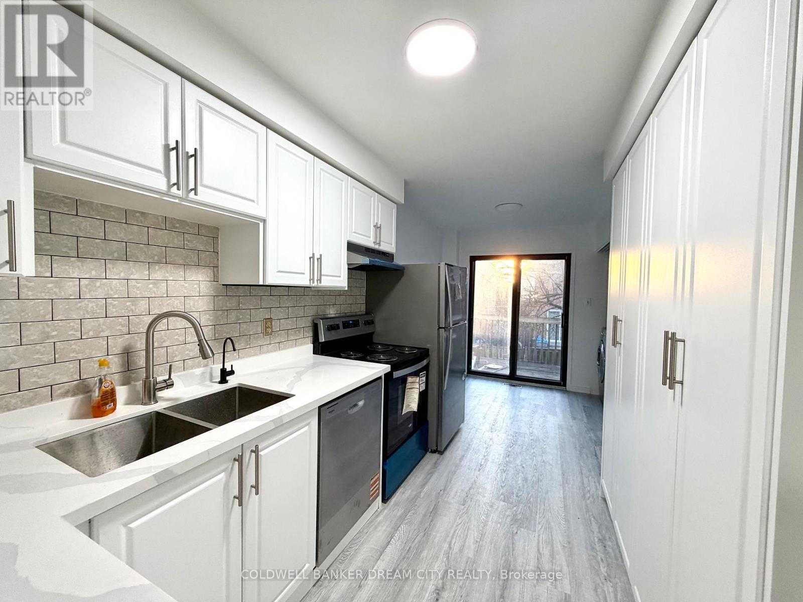 Upper - 5246 Alicante Street, Mississauga, Ontario  L5V 1S9 - Photo 11 - W12714220