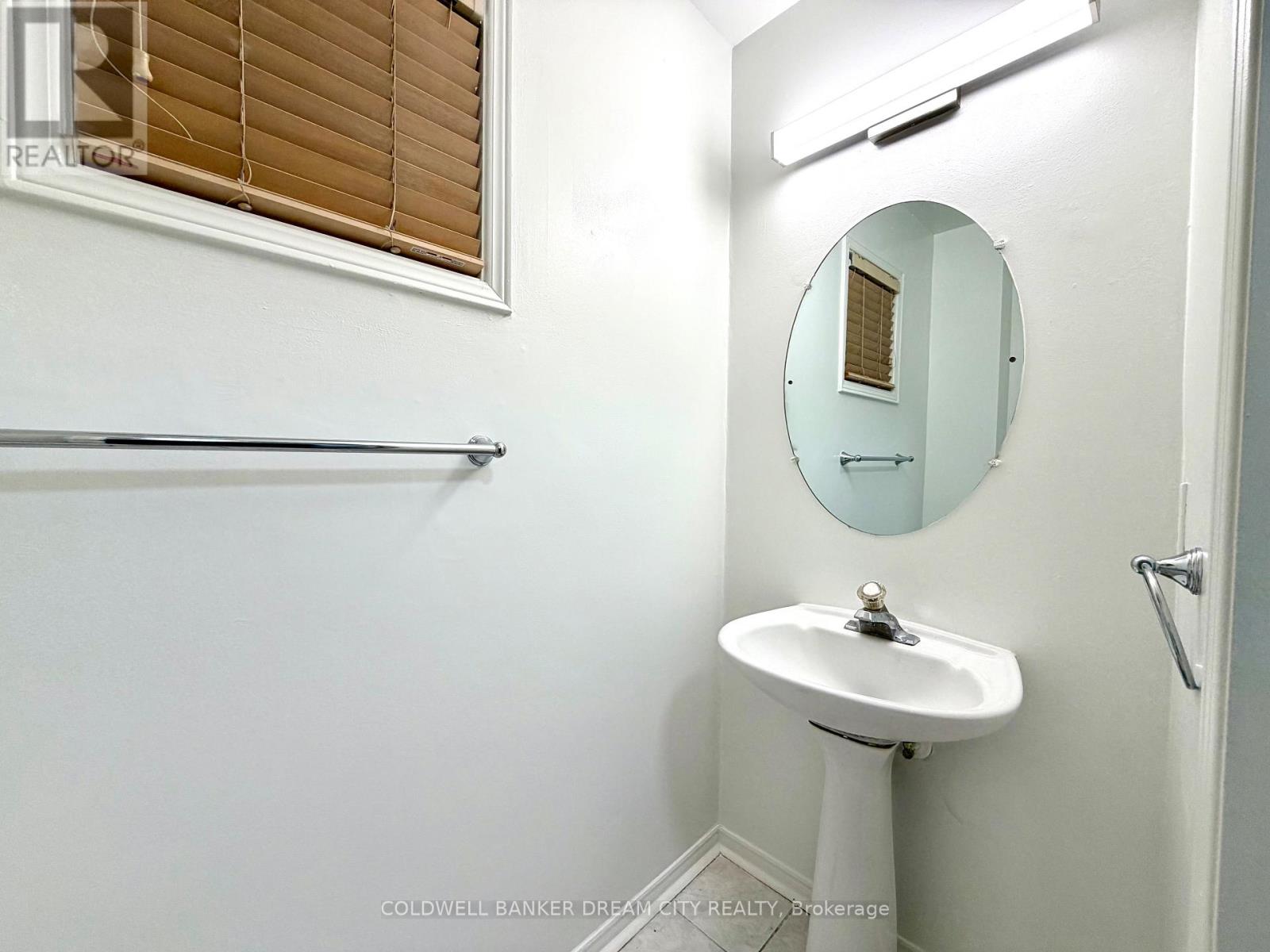 Upper - 5246 Alicante Street, Mississauga, Ontario  L5V 1S9 - Photo 12 - W12714220