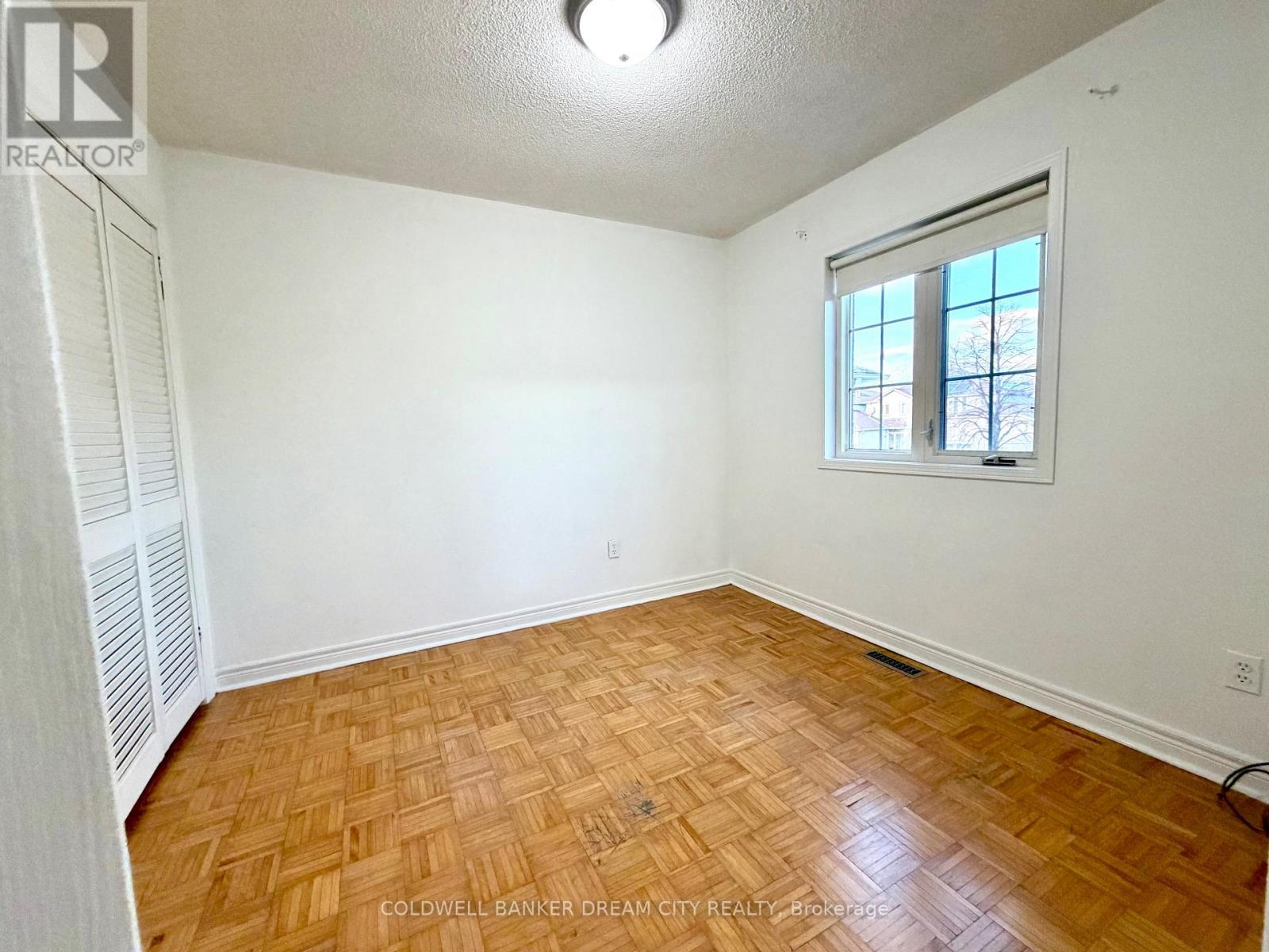 Upper - 5246 Alicante Street, Mississauga, Ontario  L5V 1S9 - Photo 16 - W12714220