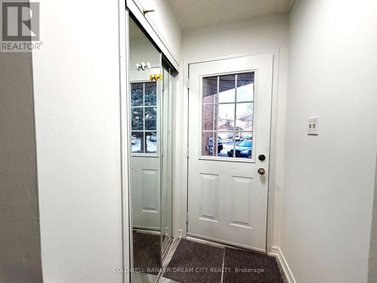 Upper - 5246 Alicante Street, Mississauga, Ontario  L5V 1S9 - Photo 2 - W12714220