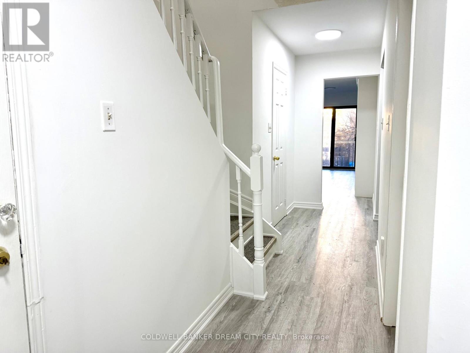 Upper - 5246 Alicante Street, Mississauga, Ontario  L5V 1S9 - Photo 3 - W12714220