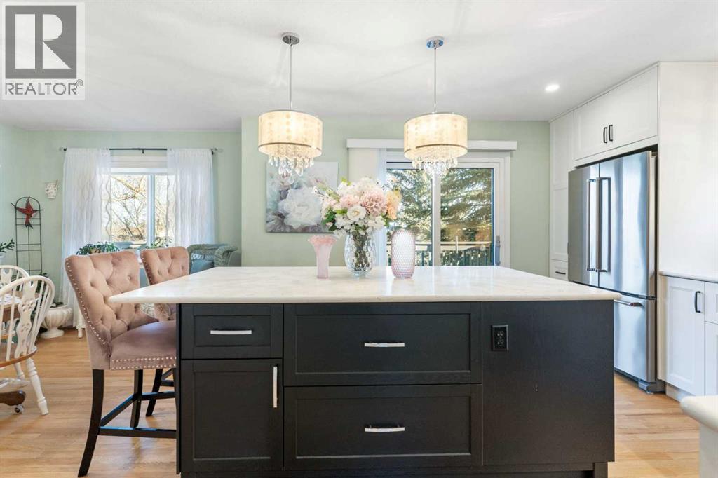 34, 118 Strathcona Road, calgary, Alberta