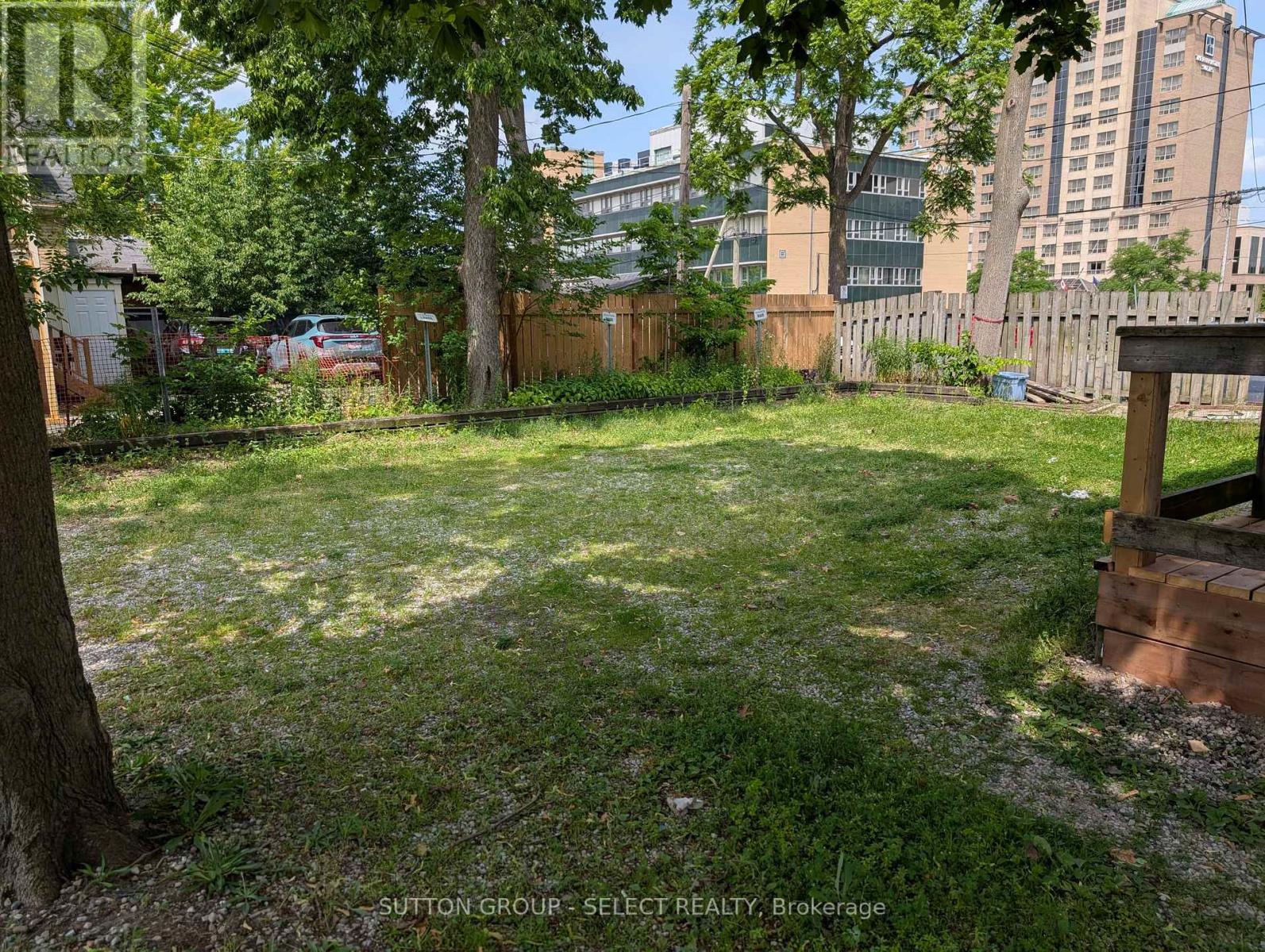 627 Wellington Street, London East, Ontario  N6A 3R8 - Photo 4 - X12709224