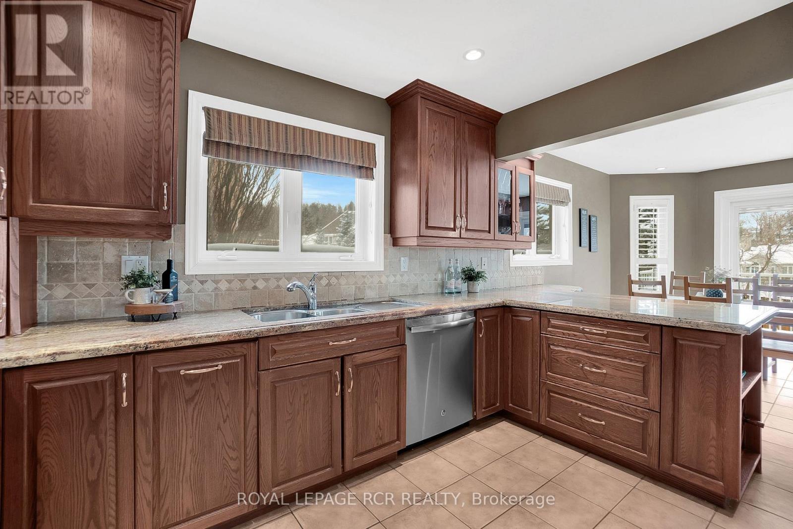 18 Old Hickory Court, Caledon, Ontario  L7E 1S9 - Photo 13 - W12714068