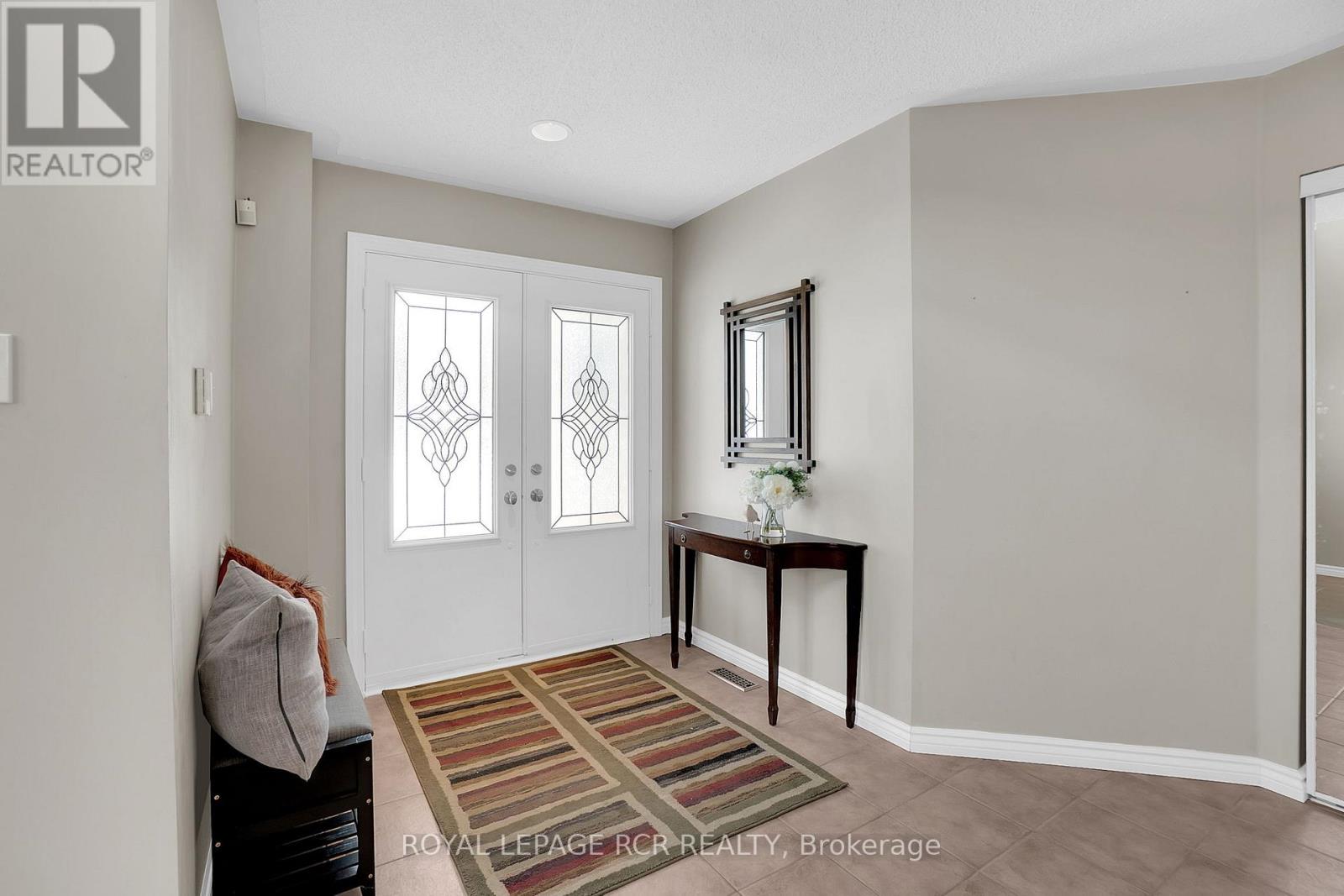 18 Old Hickory Court, Caledon, Ontario  L7E 1S9 - Photo 4 - W12714068