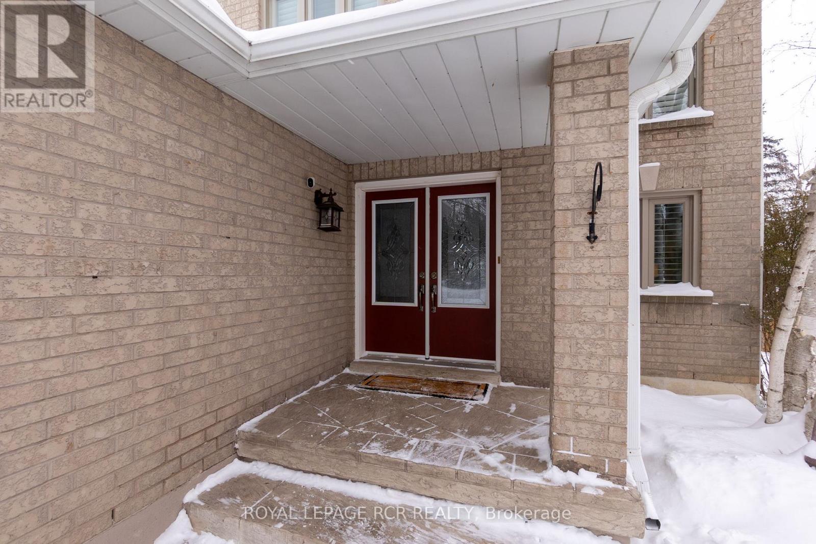 18 Old Hickory Court, Caledon, Ontario  L7E 1S9 - Photo 3 - W12714068