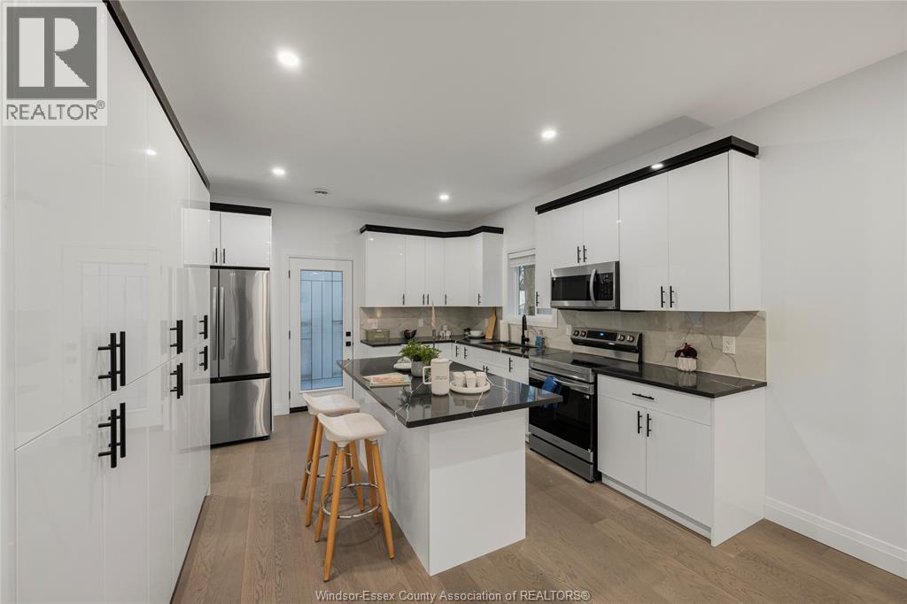 659 Alexandrine, Windsor, Ontario  N8X 3C1 - Photo 8 - 26001556