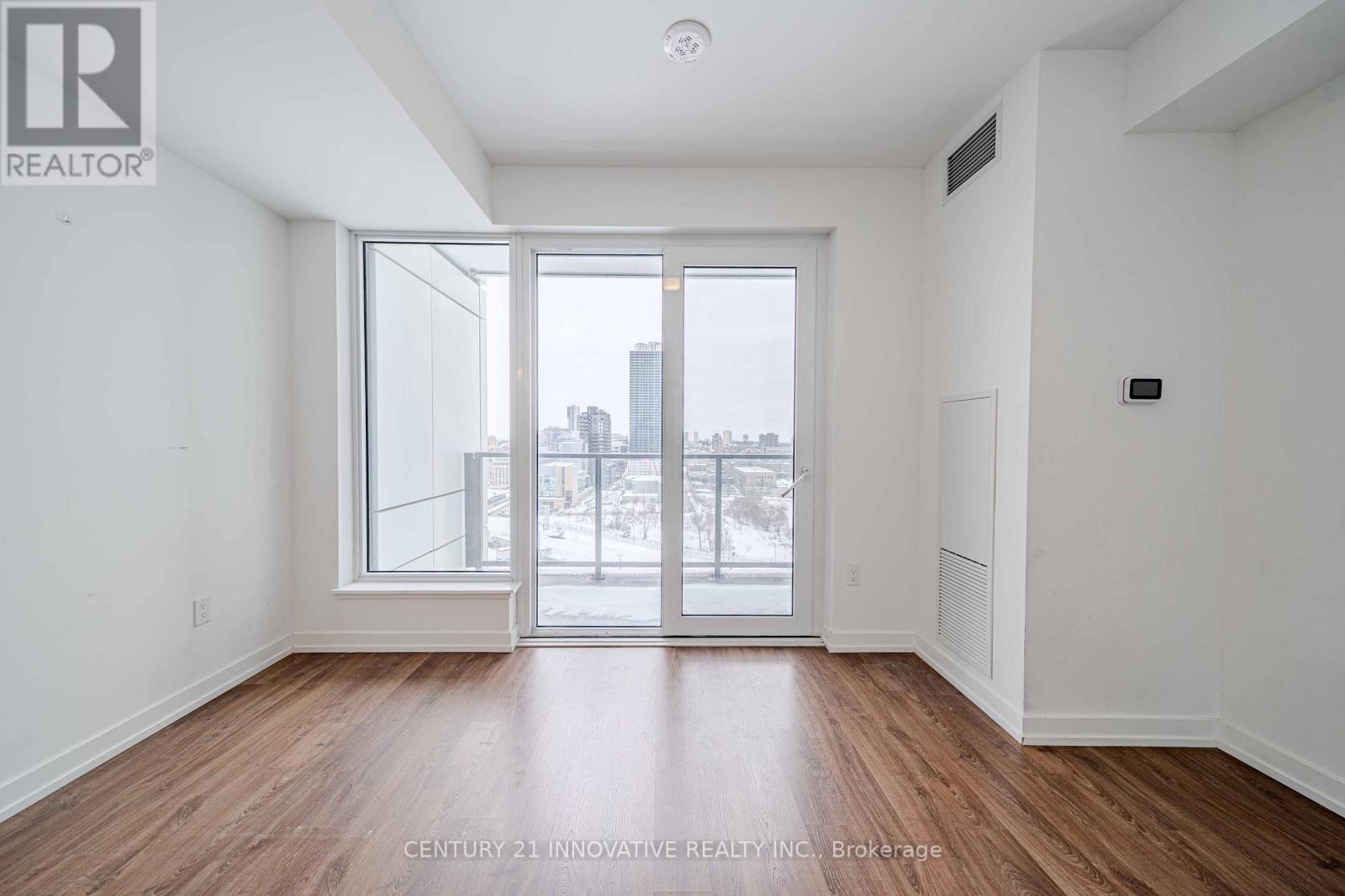 1005 - 15 Wellington Street S, Kitchener, Ontario  N2G 0E4 - Photo 8 - X12714236