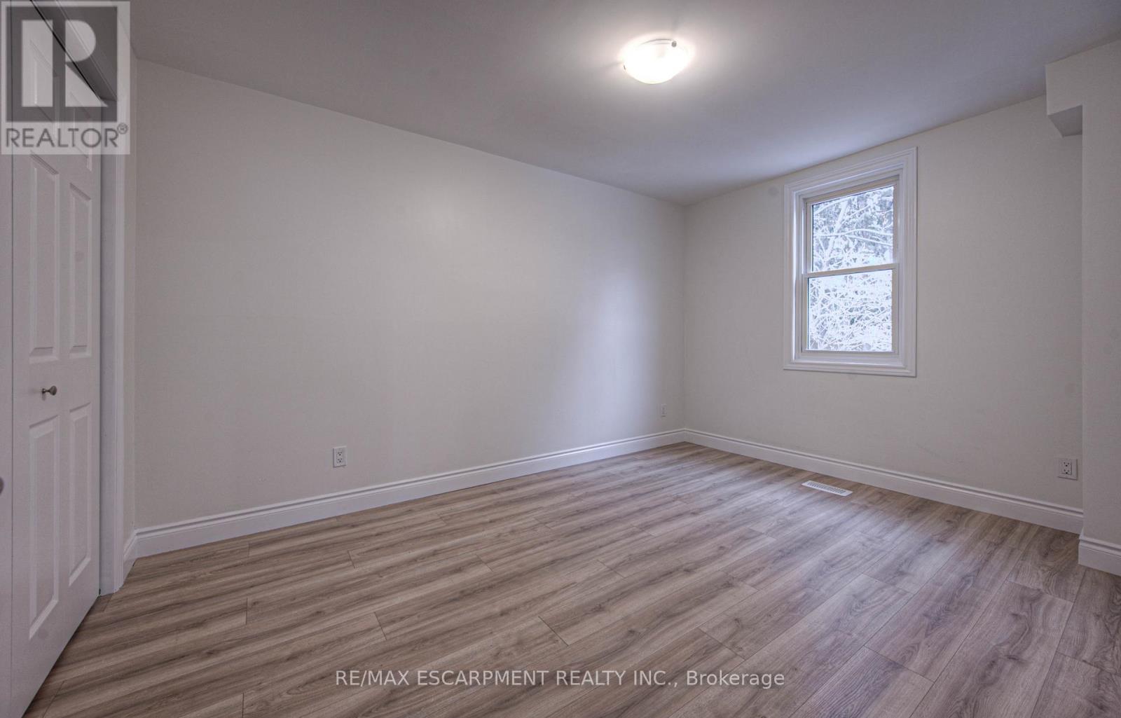 30 Young Street W, Waterloo, Ontario  N2L 2Z1 - Photo 10 - X12714268