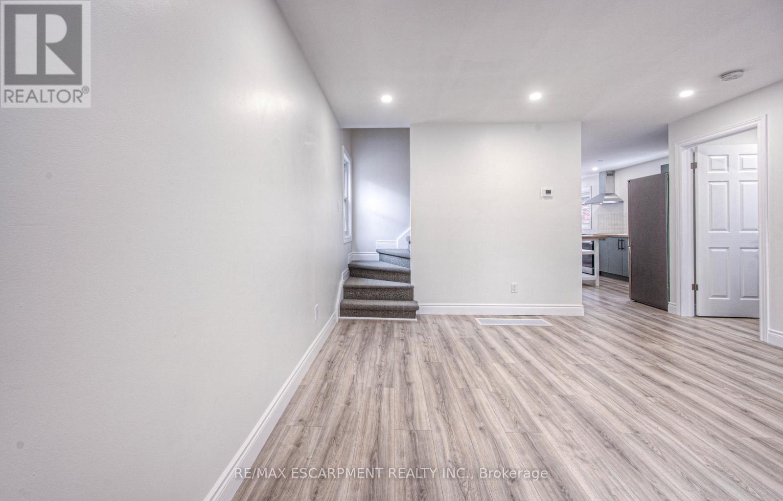 30 Young Street W, Waterloo, Ontario  N2L 2Z1 - Photo 12 - X12714268