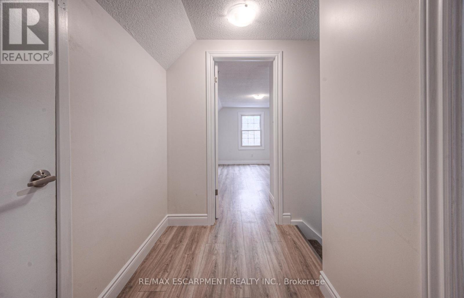 30 Young Street W, Waterloo, Ontario  N2L 2Z1 - Photo 14 - X12714268