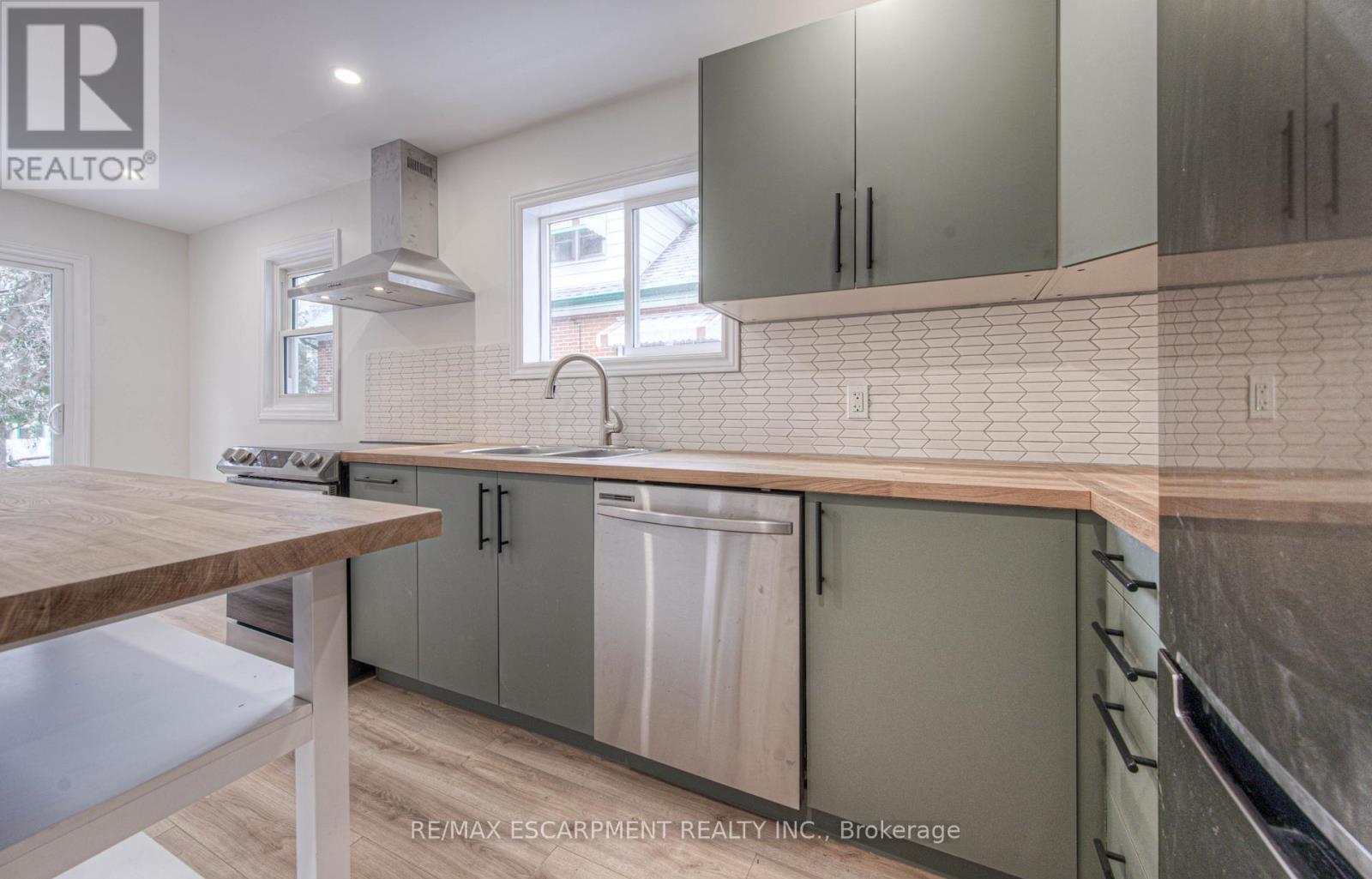 30 Young Street W, Waterloo, Ontario  N2L 2Z1 - Photo 8 - X12714268