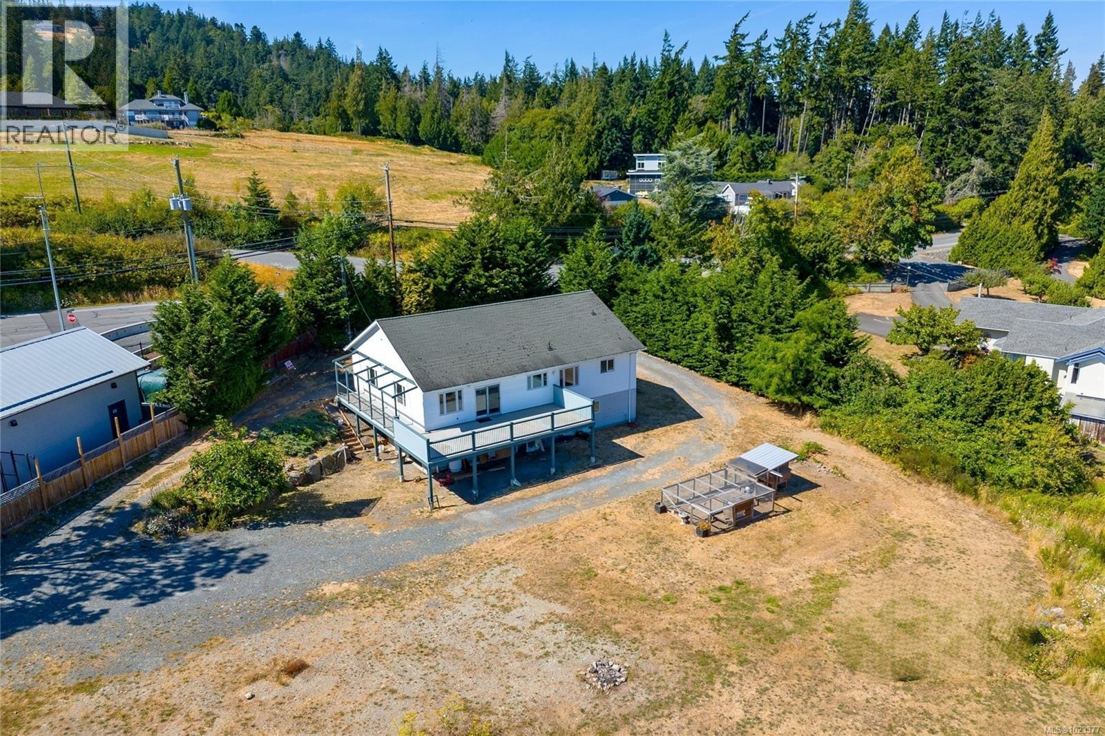 681 Lombard Dr, Metchosin, British Columbia  V9C 3Y9 - Photo 6 - 1023377