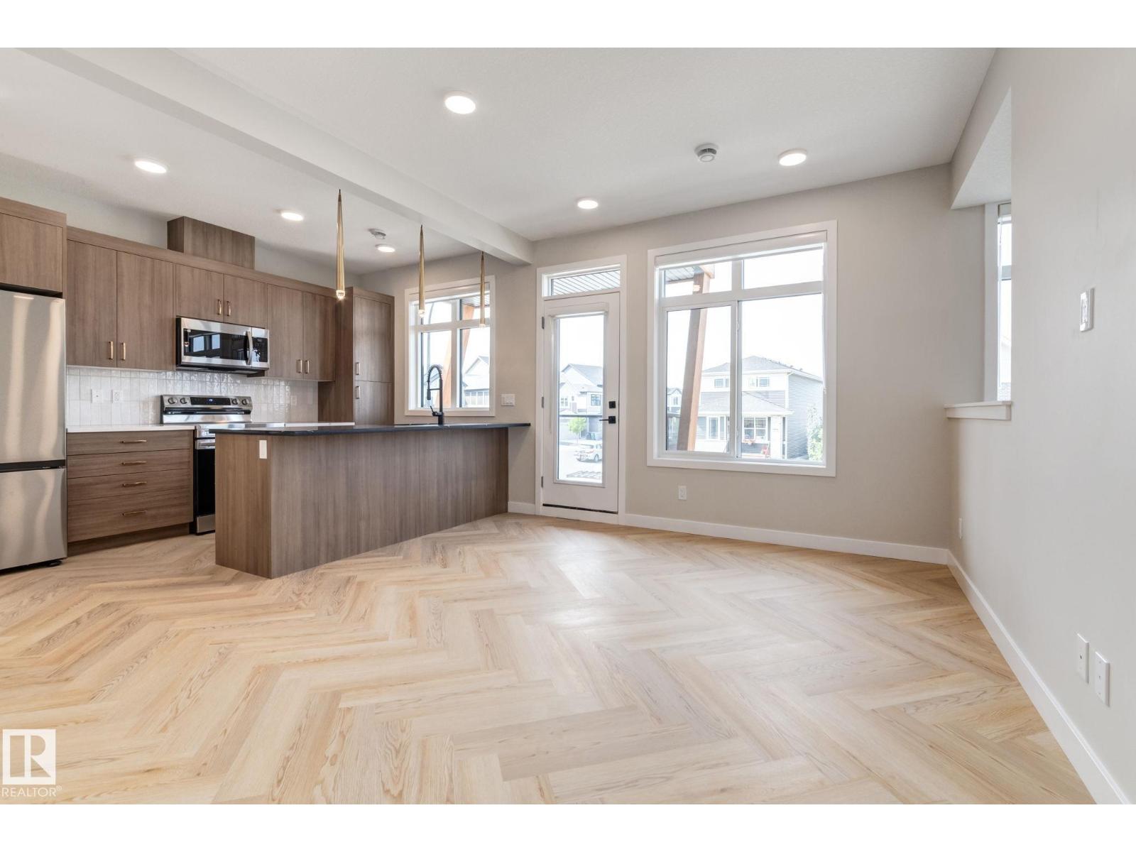 #41 16231 19 Av Sw, Edmonton, Alberta  T6W 5C6 - Photo 5 - E4470153