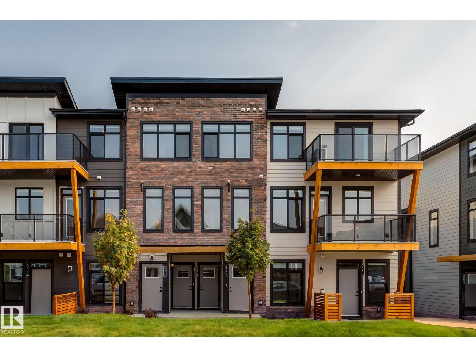 #41 16231 19 Av Sw, Edmonton, Alberta  T6W 5C6 - Photo 2 - E4470153