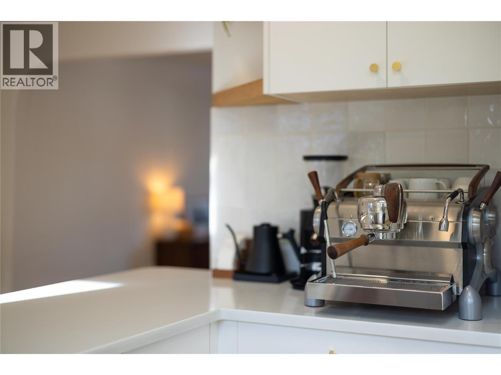 773 Sutherland Avenue, Kelowna, British Columbia  V1Y 5X4 - Photo 8 - 10372497