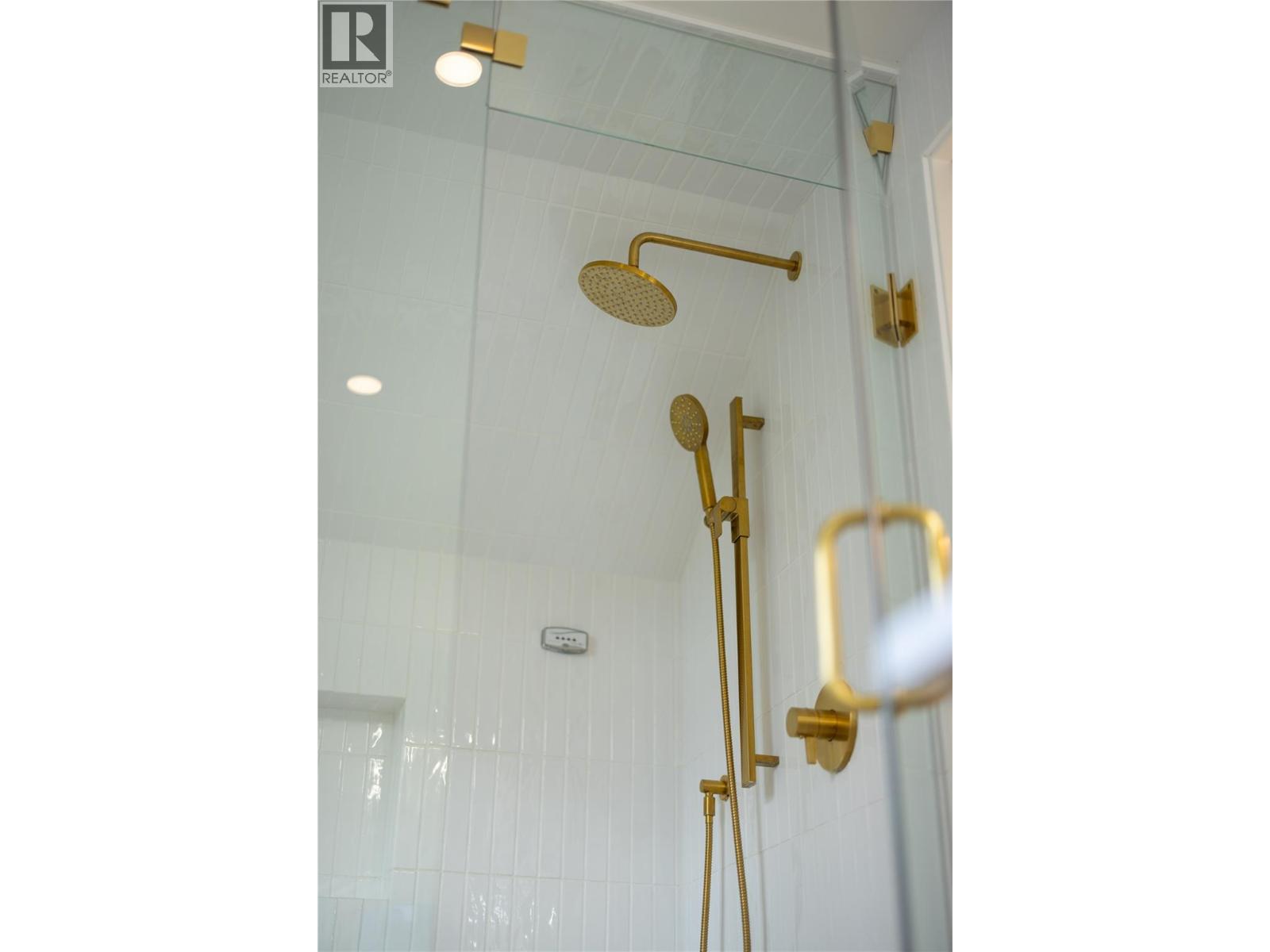 773 Sutherland Avenue, Kelowna, British Columbia  V1Y 5X4 - Photo 30 - 10372497