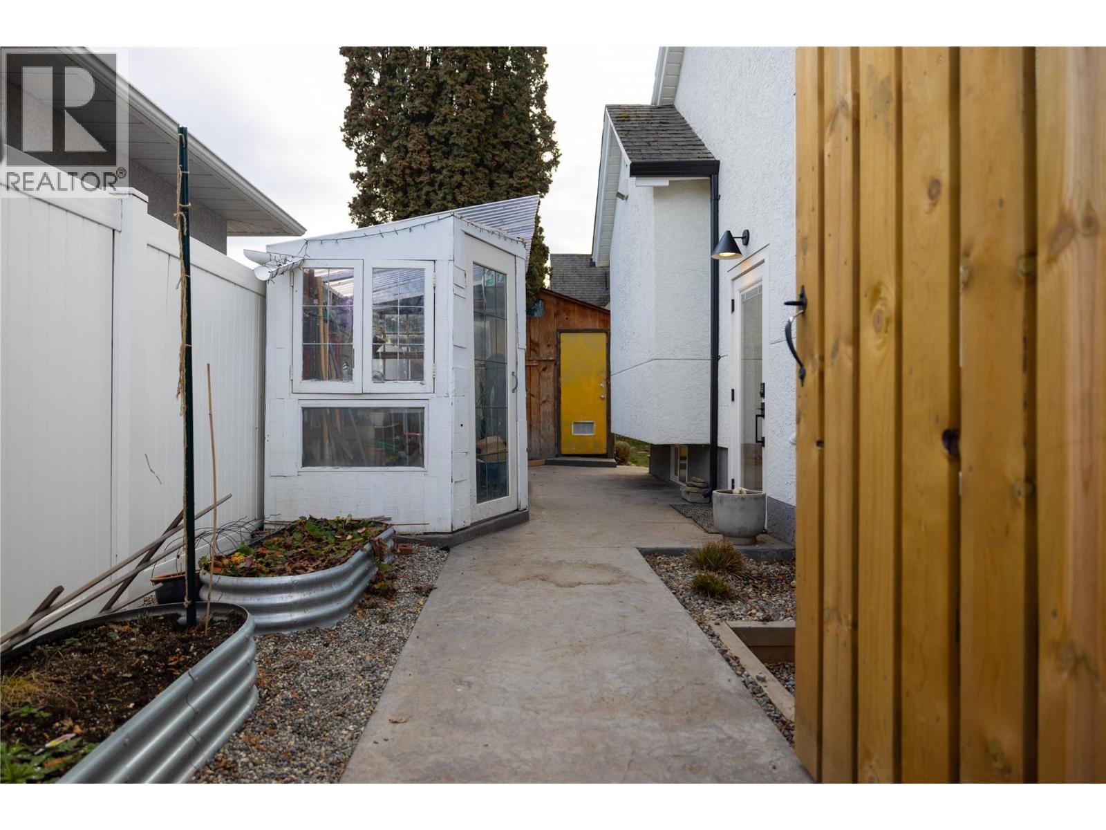 773 Sutherland Avenue, Kelowna, British Columbia  V1Y 5X4 - Photo 53 - 10372497