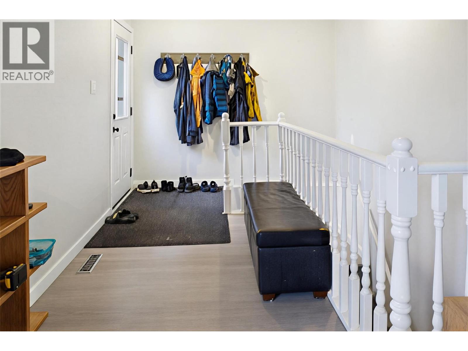 342 Monmouth Drive, Kamloops, British Columbia  V2E 1N7 - Photo 8 - 10372532