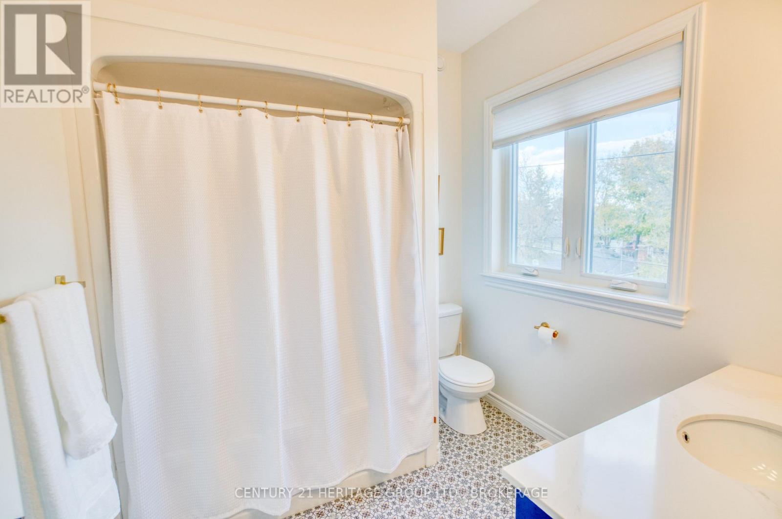 5 Cross Street, Loyalist, Ontario  K0H 2H0 - Photo 37 - X12714376