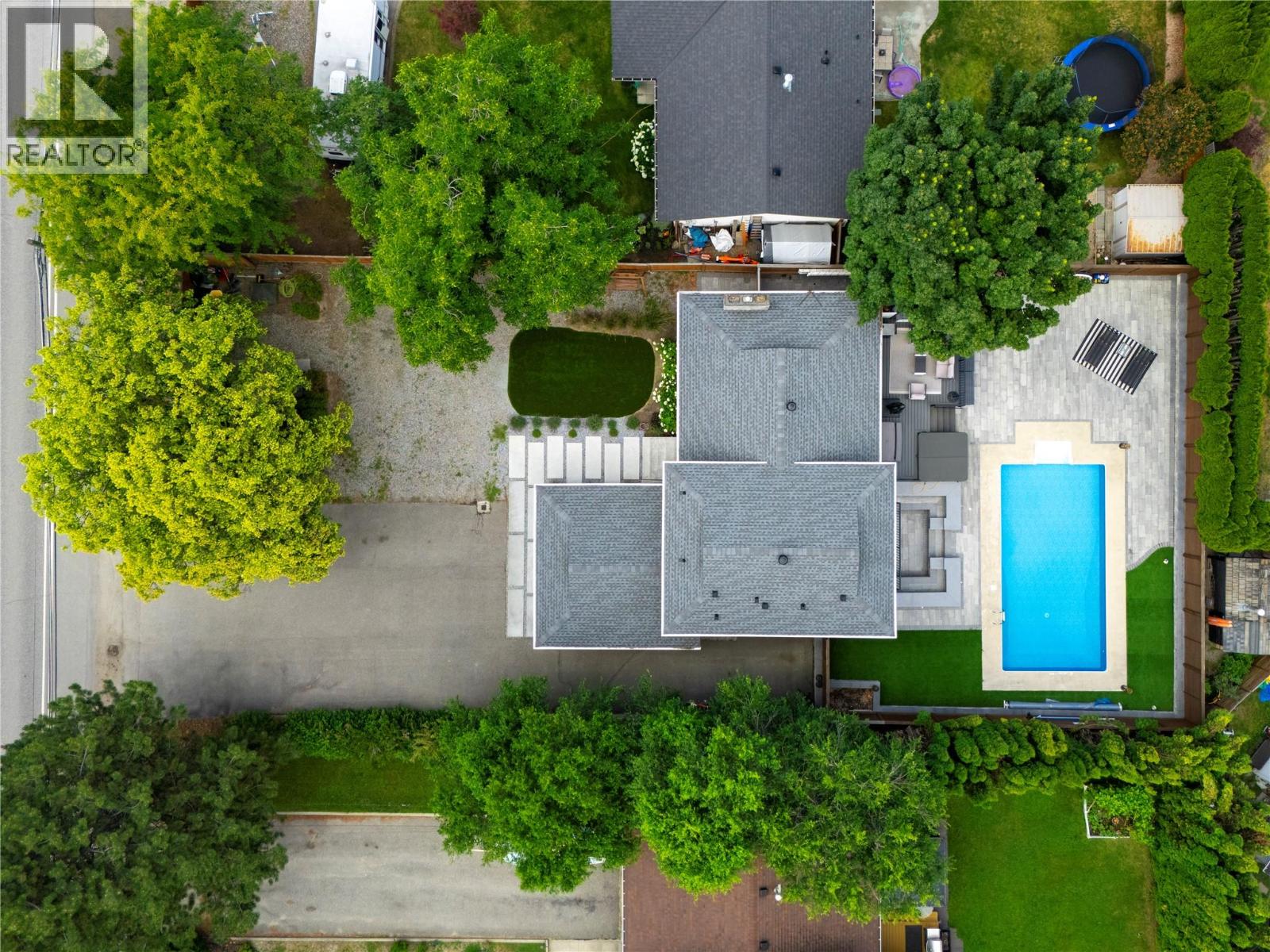 4265 Lakeshore Road, Kelowna, British Columbia V1W 1W2 - Photo 56 - 10373099