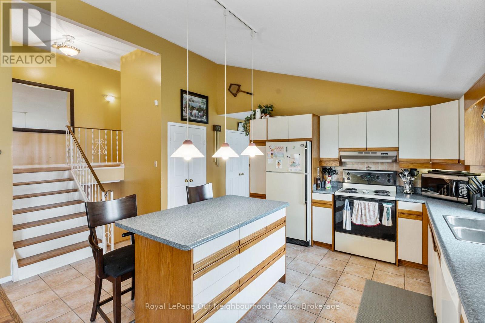 10 Richardson Road, Prince Edward County (Picton), Ontario  K0K 2T0 - Photo 14 - X12714474