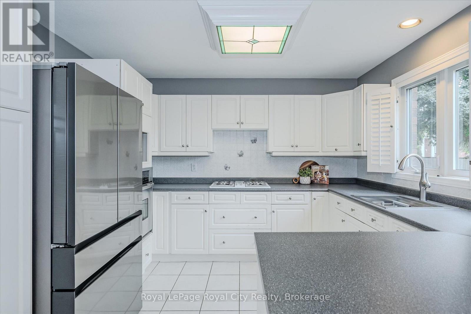 2 Oakridge Crescent, Guelph, Ontario N1L 1J1 - Photo 20 - X12714396