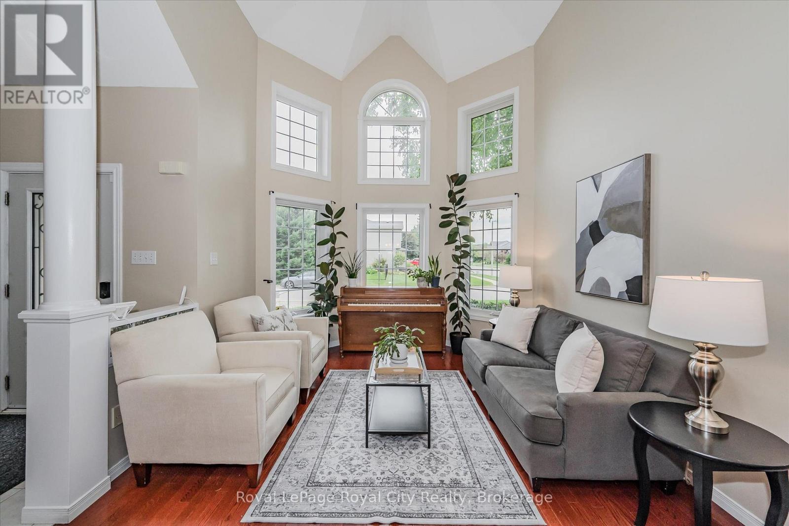 2 Oakridge Crescent, Guelph, Ontario N1L 1J1 - Photo 5 - X12714396