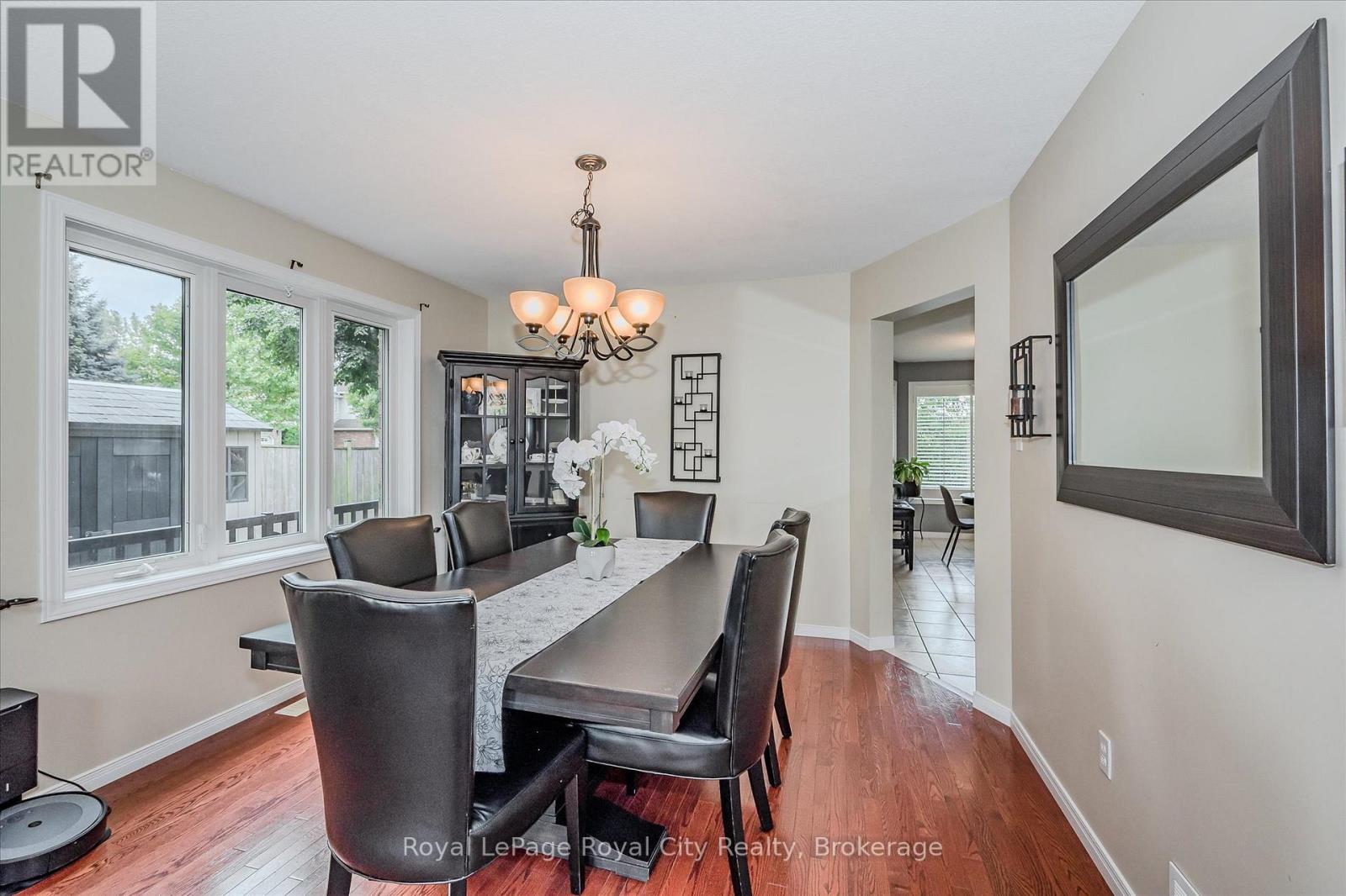 2 Oakridge Crescent, Guelph, Ontario N1L 1J1 - Photo 8 - X12714396