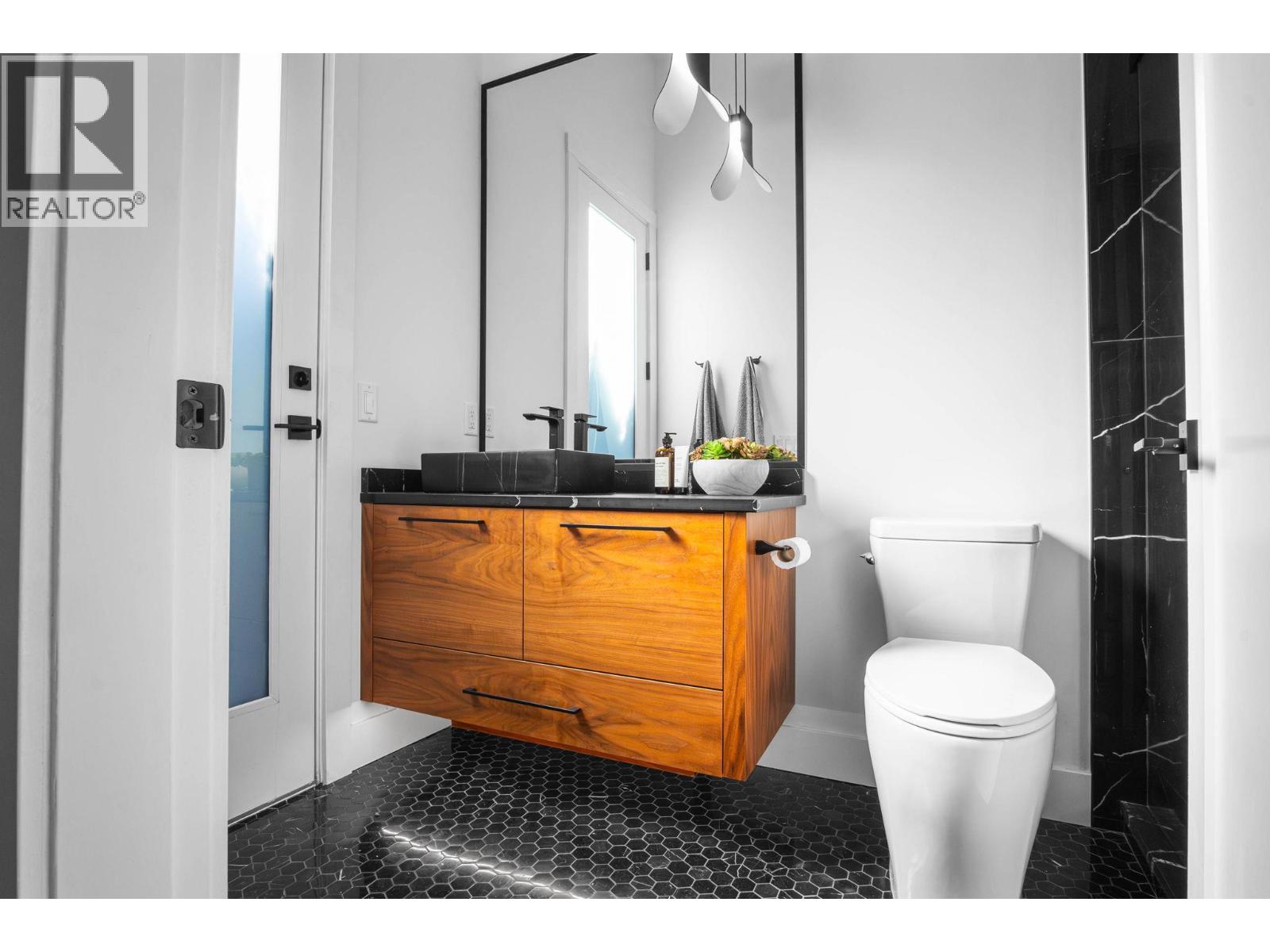 4630 Mcclure Road, Kelowna, British Columbia  V1W 1L6 - Photo 20 - 10373247