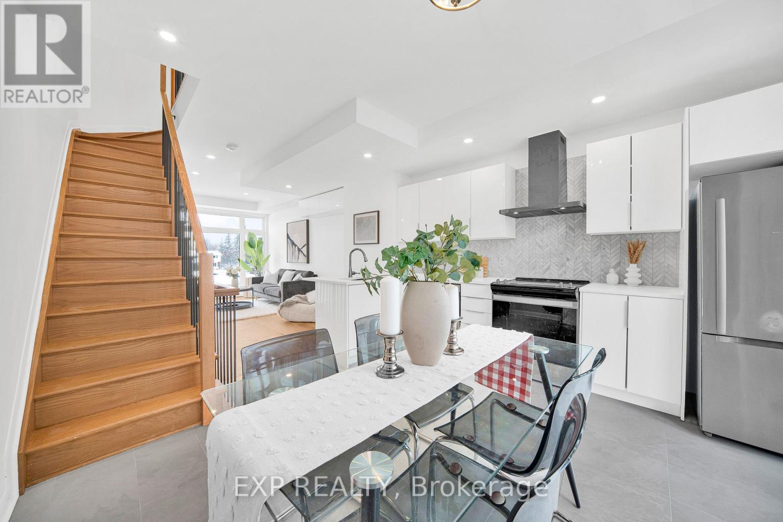 344 Foliage Private, Ottawa, Ontario  K2H 0C5 - Photo 12 - X12714452