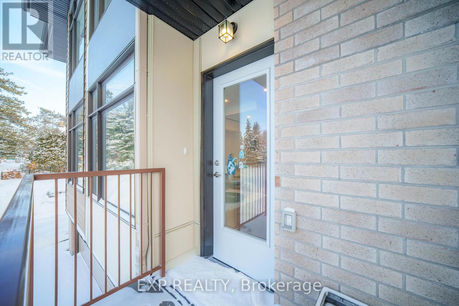 344 Foliage Private, Ottawa, Ontario  K2H 0C5 - Photo 2 - X12714452