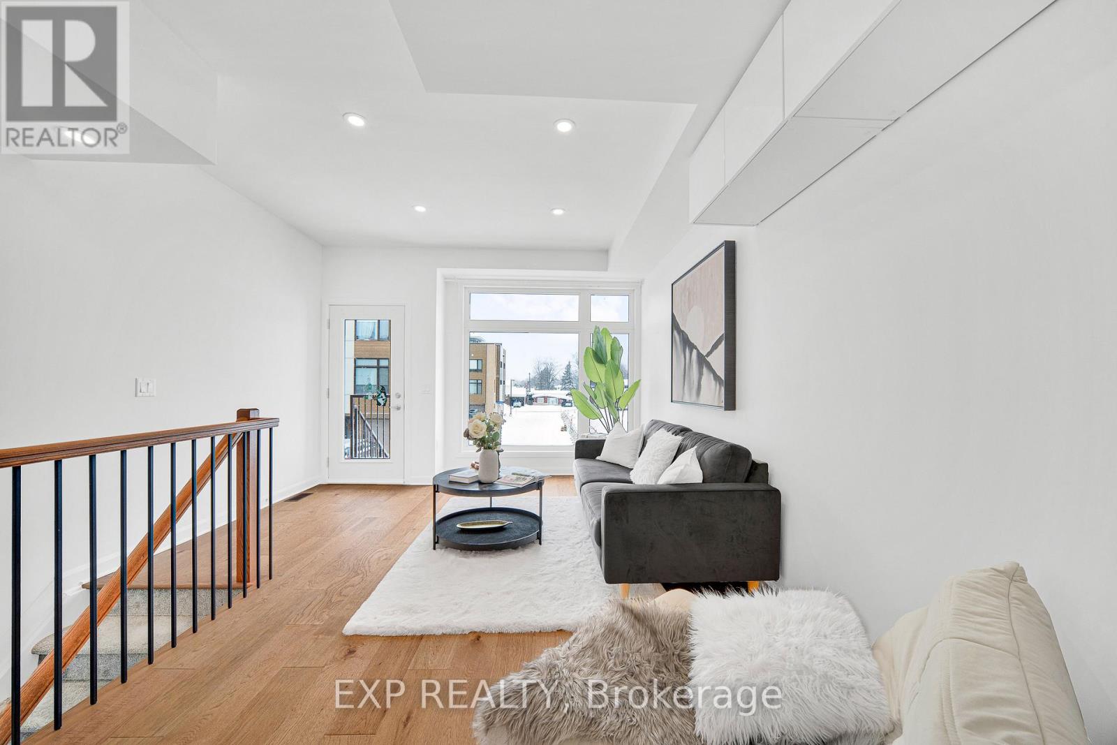 344 Foliage Private, Ottawa, Ontario  K2H 0C5 - Photo 5 - X12714452