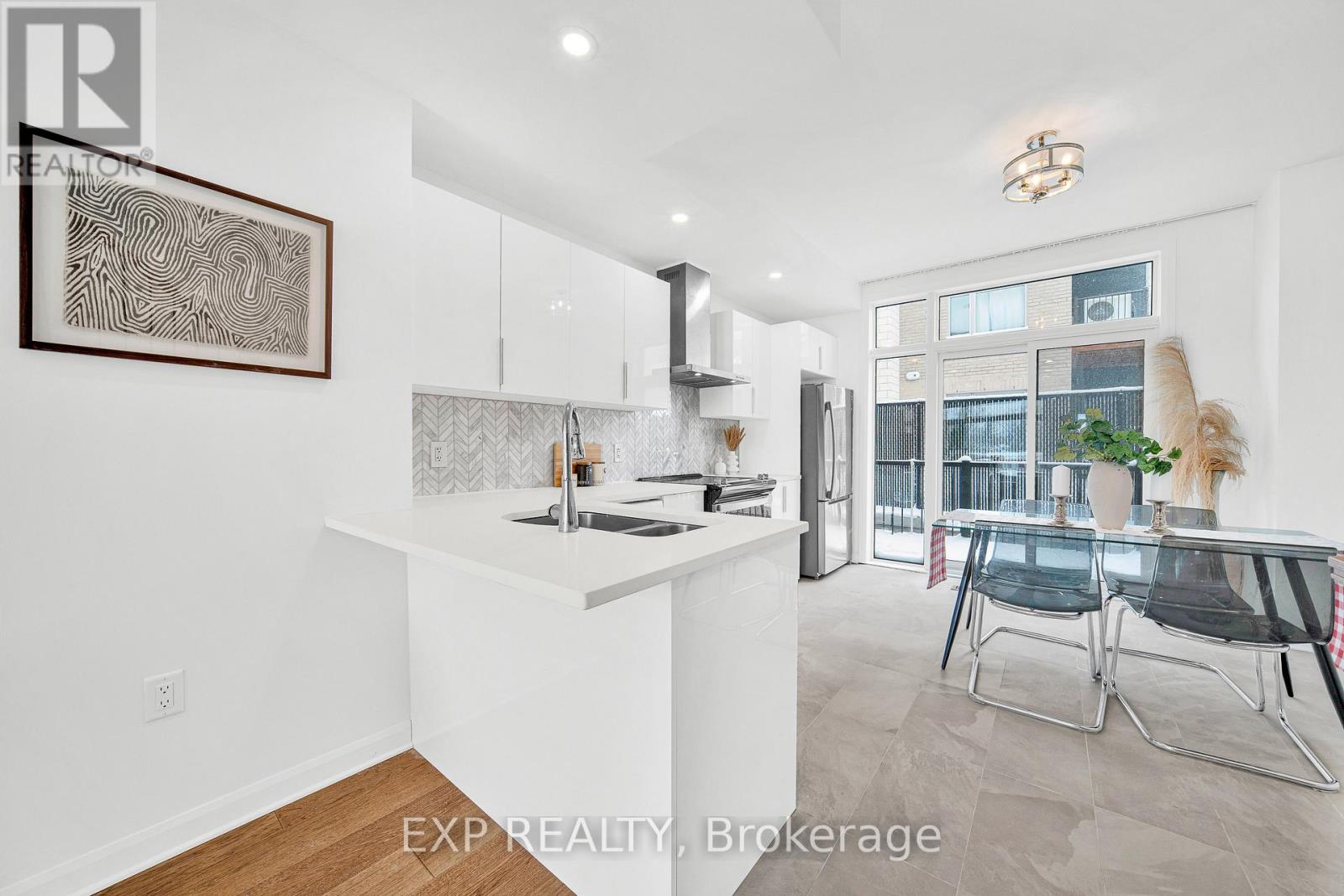 344 Foliage Private, Ottawa, Ontario  K2H 0C5 - Photo 7 - X12714452